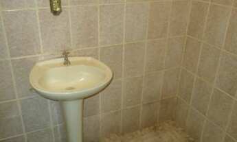 Imagem 5: Casa no Setor Coimbra, 3 Suítes, Lote com 375 m² e 2 Barracões nos fundos, ótima localizaç