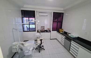 Imagem 3: Casa feita para consultório no Bairro Salgado Filho