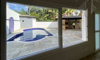 Imagem 3: 100% reformada! Casa em condomínio com 4 dormitórios