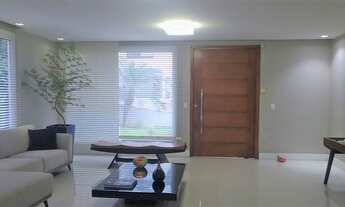 Imagem 4: Casa em alto padrão no Residencial dos Ipês/Macaé-RJ, com 04 suítes, sendo 1 master, área