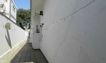 Imagem 4: Sobrado para venda possui 382 metros quadrados com 3 quartos