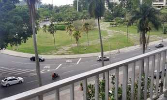 Imagem: Em frente ao Parque do Flamengo