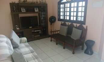 Imagem 2: Thamir) Linda casa com espaço gourmet e churrasqueira na Ocian