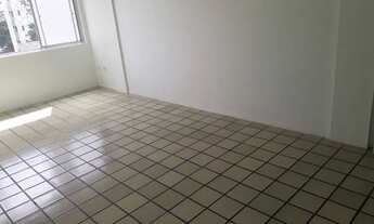 Imagem 2: Apartamento de 80 m2, com 2 quartos, dependência na Torre