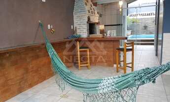 Imagem 4: Excelente Casa, 4 Dormitórios c/ Suíte Master, Piscina e Área Gourmet, 220m², Morro do Alg