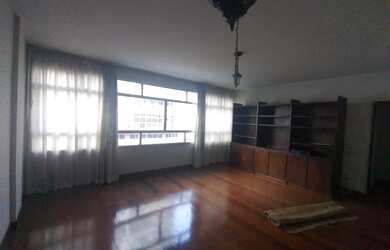 Imagem 3: Apartamento de 2 quartos, armários, muito bem localizado, junto ao comércio