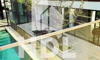 Imagem 4: Casa para venda tem 1054 metros quadrados