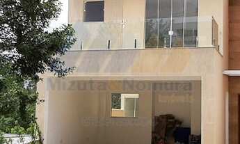 Imagem: Sobrado novo com 03 dormitórios à venda