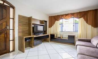 Imagem 3: Sobrado para venda tem 270 metros quadrados com 4 quartos em Sítio Cercado - Curitiba - PR