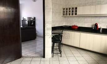 Imagem 4: Casa Sobrado - Cidade Jardim - Jacareí - 3 Dormitórios - 220m²