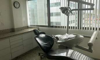 Imagem 6: Clínica no Hangar com 3 consultórios, recepção toda decorada