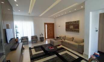 Imagem 4: Casa de condomínio para venda possui 268 metros quadrados com 4 quartos