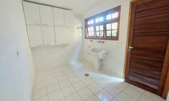 Imagem 7: Casa para aluguel e venda possui 415 m2 com 5 suítes