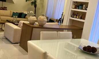 Imagem 2: Casa para venda com 385 metros quadrados com 4 quartos