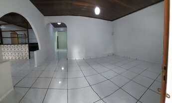 Imagem 3: ALUGO R$ 2 mil, casa 4 quartos sendo 2 suítes na Cidade Nova