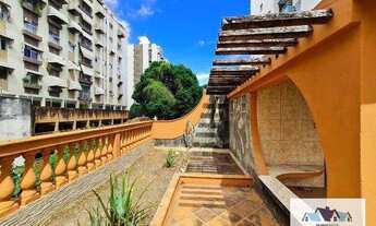 Imagem: Linda e Espaçosa Casa de Vila com 4 dormitórios