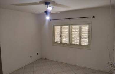 Imagem 5: Casa para venda tem 293 metros quadrados com 3 quartos em Vila João Pessoa - Porto Alegre