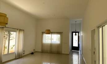 Imagem 4: Casa no condomínio Damha III, térrea para venda tem 270 metros quadrados com 3 quartos