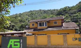 Imagem: Casa para venda tem 300 metros quadrados