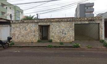 Imagem 2: Excelente Casa para aluguel no Bairro Santa Mônica - Uberlândia - MG