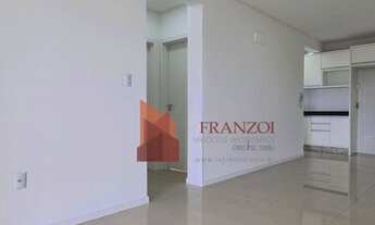 Imagem 2: VENDA: Apartamento semi MOBILIADO, com Suíte e 1 Dormitório, São João, Itajaí/SC!