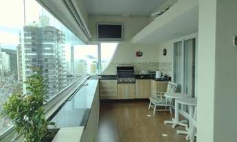 Imagem: Cobertura reformada, mobiliada e decorada