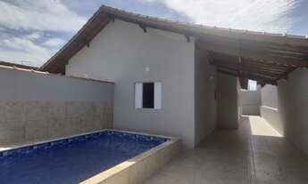 Imagem: Casa à 600 metros da Praia de Mongaguá