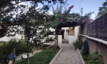 Imagem: Lindo Sobrado de três dormitórios perto