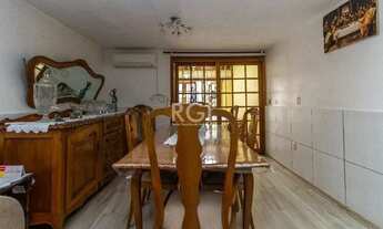 Imagem 5: Casa para Venda - 257m², 6 dormitórios, sendo 4 suites, 3 vagas - Petrópolis