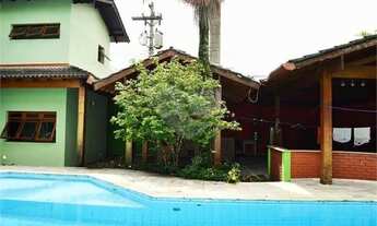 Imagem: Sobrado Á venda com 04 suítes Master com