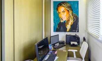 Imagem 7: Cobertura triplex para venda tem 565 metros quadrados com 4 quartos