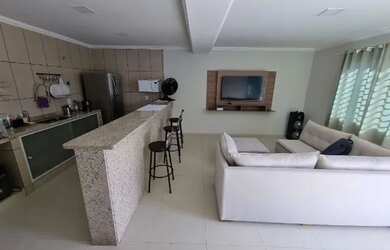 Imagem 6: Casa com 3 Quartos e 4 banheiros à Venda, 480 m² por R$ 450.000