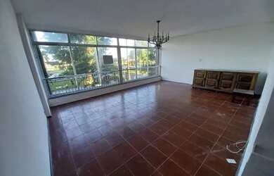 Imagem 2: Apartamento 3 Dormitórios - Frente Mar - Vaga de Garagem - 150m2