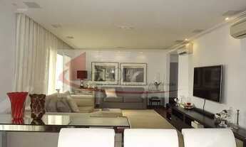 Imagem 3: Apto com 226 m2 de área útil. Quatro dormitórios, sendo 2 suítes (uma delas máster, com cl