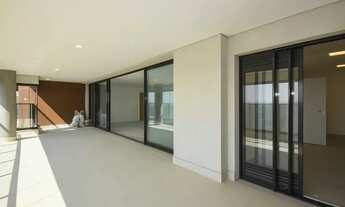 Imagem 6: Apartamento para aluguel possui 230 metros quadrados com 3 quartos em Jardim Leonor - São