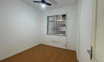 Imagem 7: Praia de Icaraí, vazio, reformado, 3 quartos com vaga R$750mil!