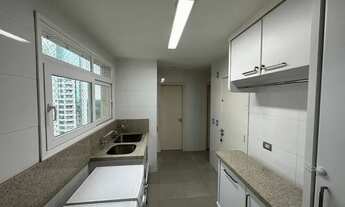 Imagem 11: Apartamento com 4 dormitórios à venda, 274 m² por R$ 3.600.000,00 - Campo Comprido - Curit