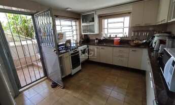 Imagem 3: Casa para Venda - 142.8m², 4 dormitórios, 5 vagas - Teresópolis