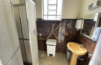 Imagem 7: Casa comercial duplex com vagas de garagem