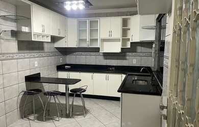 Imagem 4: Aluga Casa Casa com 3 dormitórios