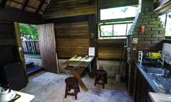 Imagem: Chalézinho rustico na Serrinha do Alambari