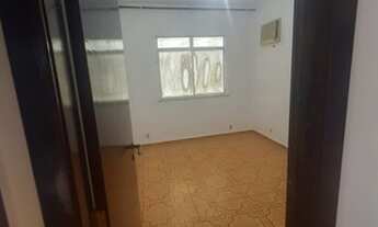 Imagem 2: Ap. 2 quartos c/ varanda e garagem em Brás de Pina