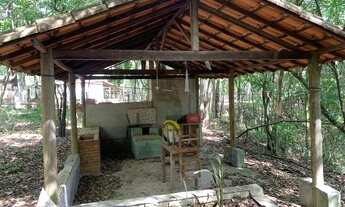 Imagem 3: Chácara 2.250m² em condomínio, chalé, fogão a lenha, córrego nos fundos e cisterna