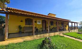 Imagem 3: Imóvel para venda tem 240 metros quadrados com 6 quartos em Centro - Cana Verde - MG