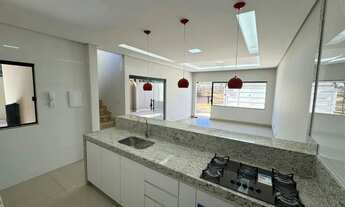 Imagem: Casa à venda no bairro Ibituruna com 112m²