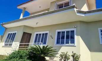 Imagem 3: Casa ampla no Novo Mundo. 05 quartos. 01 suíte. 04 vagas. 235 m² averbados