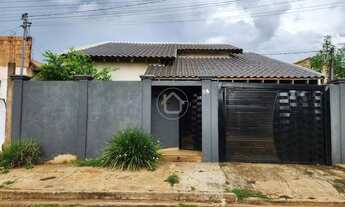 Imagem 3: CASA TÉRREA COM 3 DORMITÓRIOS, SENDO 1 SUITE COM HIDRO E VARANDA GOURMET