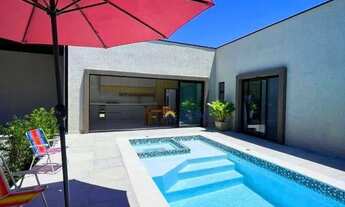 Imagem 3: Imóvel com Piscina + Sala Comercial de Frente para a Av. Paraná Alto Potencial de Renda!