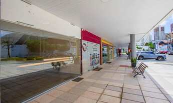 Imagem 2: Loja versátil na Av. Barão de Studart ao lado do Colégio Christus