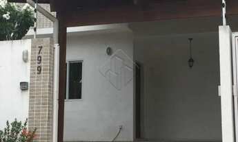 Imagem 2: Conforto e Elegância no Portal do Sol: Casa com 3 Quartos e Suíte, Perfeita para a Sua Fam